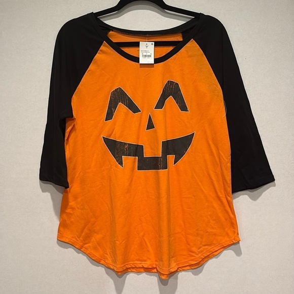 Zoe + Liv Tops - Zoe + Liv - Halloween, Jack O Lantern shirt.  Size XL. NWT.  Orange and black